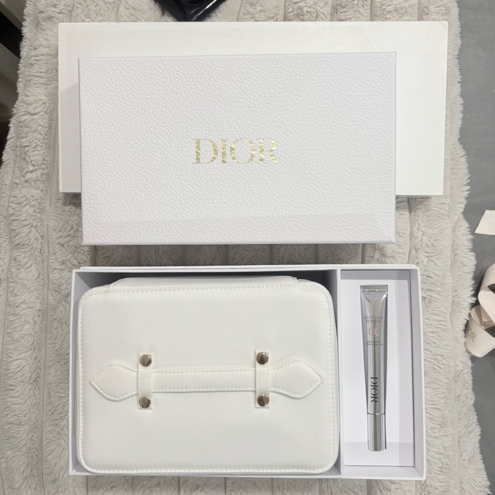 Dior White Spa Set - Includes Case, Towel, & Eye Mask - Picture 4 of 4
